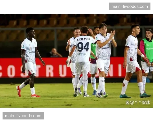 评论：高强度跑动已成保级关键，莱切队四月赛程面临体能考验